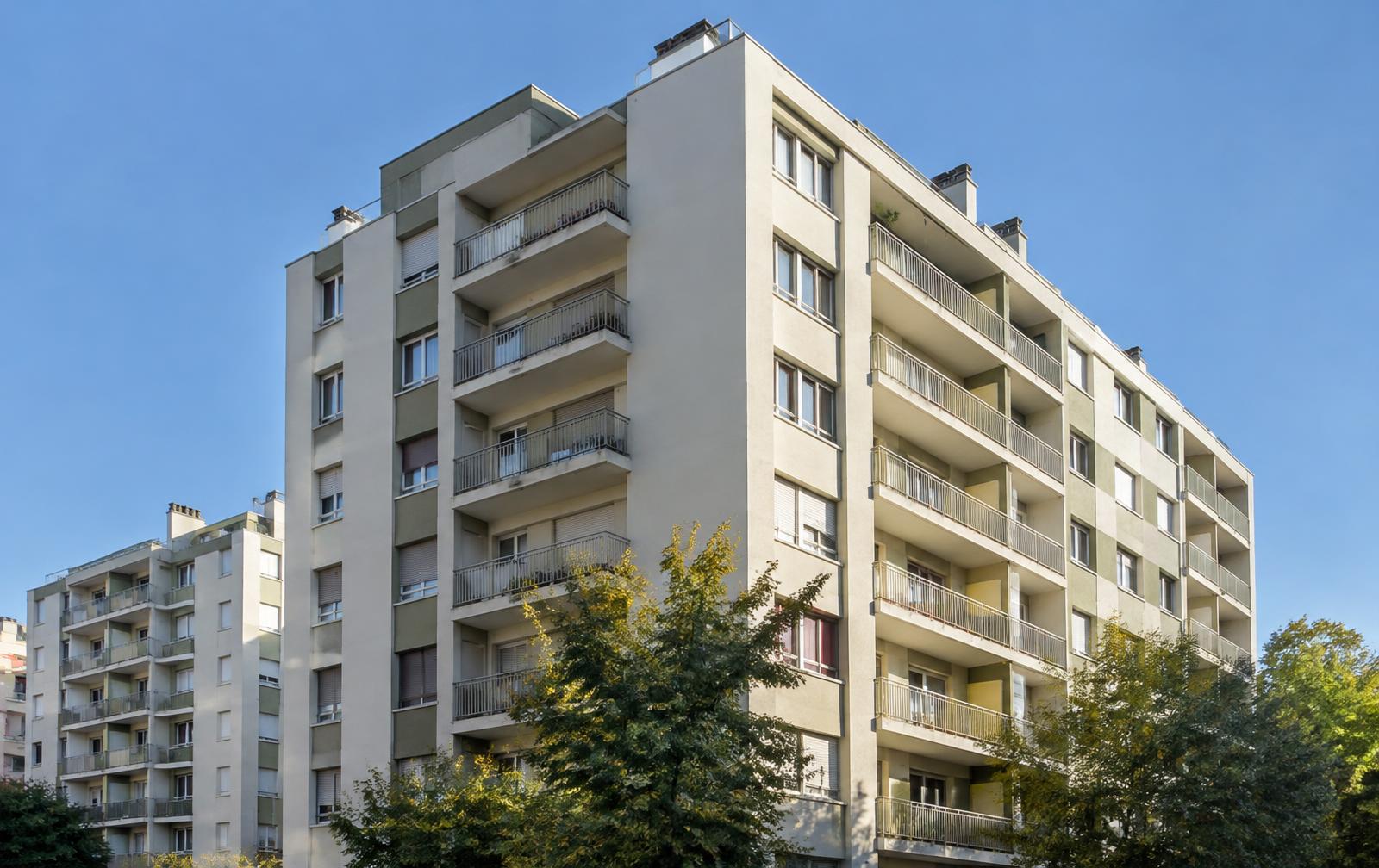 Immeuble résidentiel collectif en ville